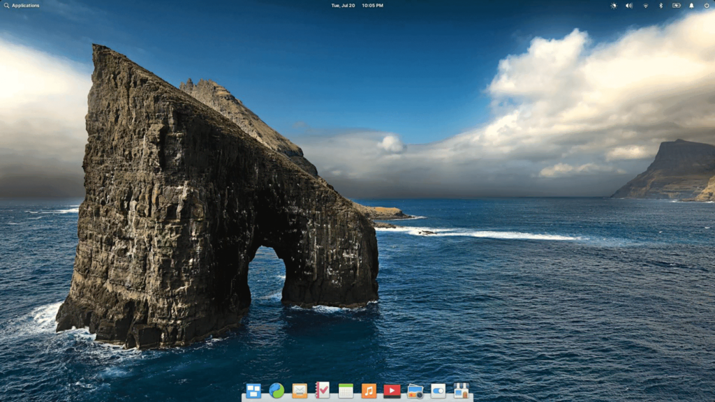 tampilan desktop Elementary OS