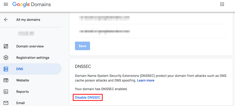 bagian DNS di Google Domains dengan tombol nonaktifkan DNSSEC yang disorot